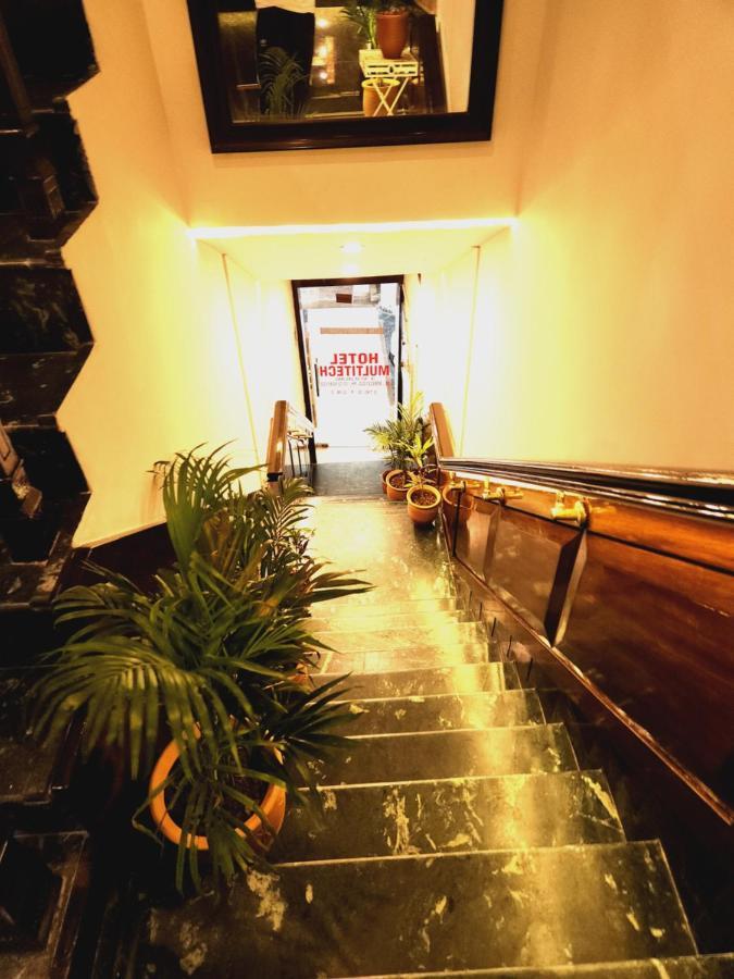Hotel Multitech Premium Чандігарх Екстер'єр фото